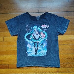 Hatsune Miku T-Shirt Anime Girl Kawaii Shirt Medium *Neck Cut Out* Altered DIY
